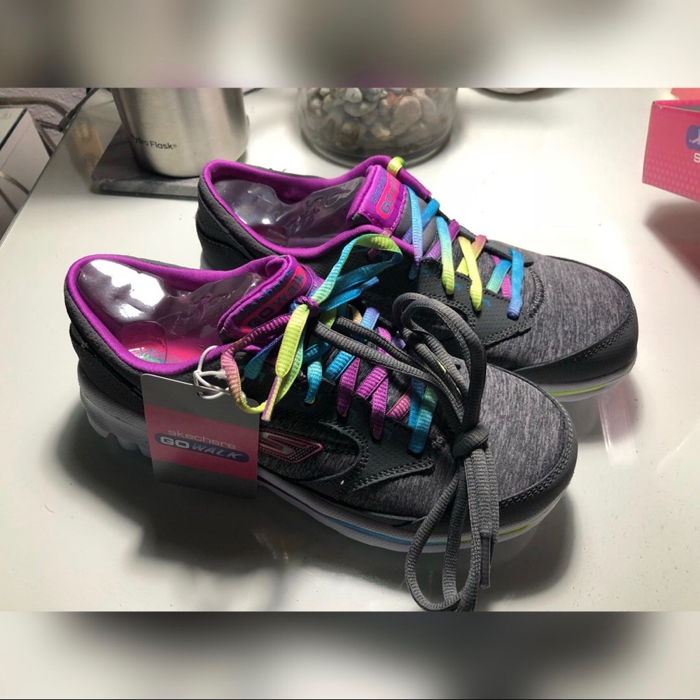Sketchers Go Walk